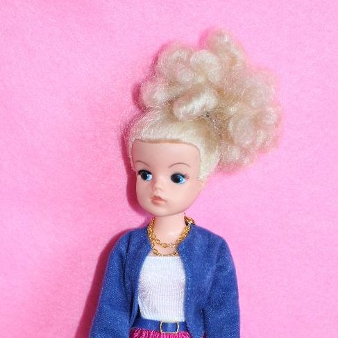 <!-- 0040 -->Sindy