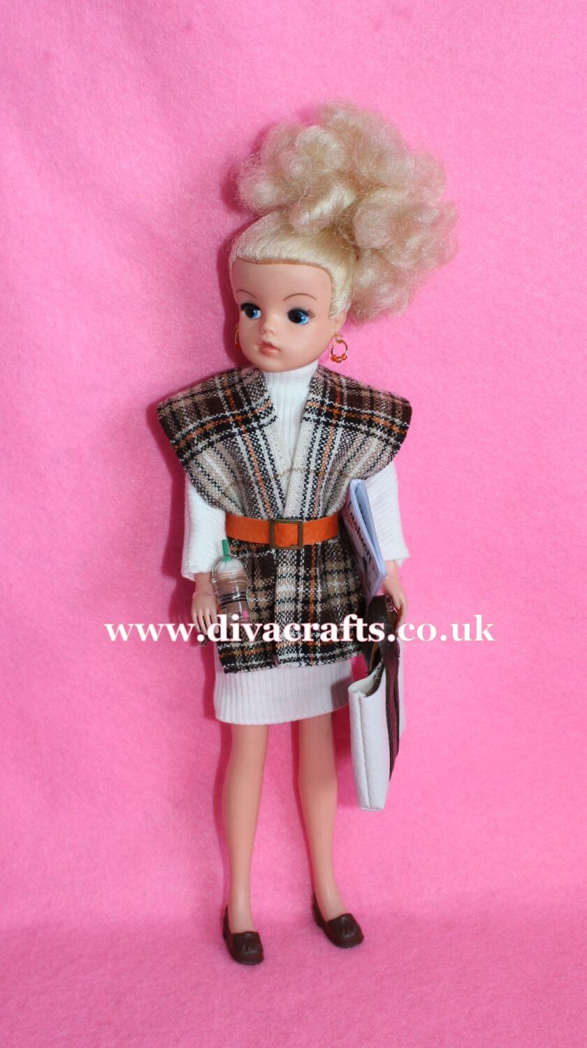Handmade by Cazjar Pedigree Sindy Fashion - 092
