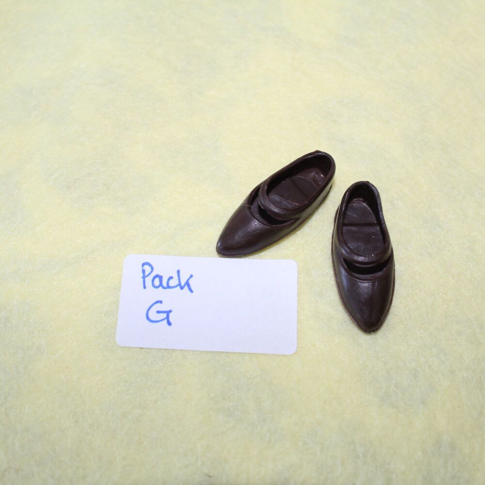 Shoes that might fit Patch doll *used* Pack G