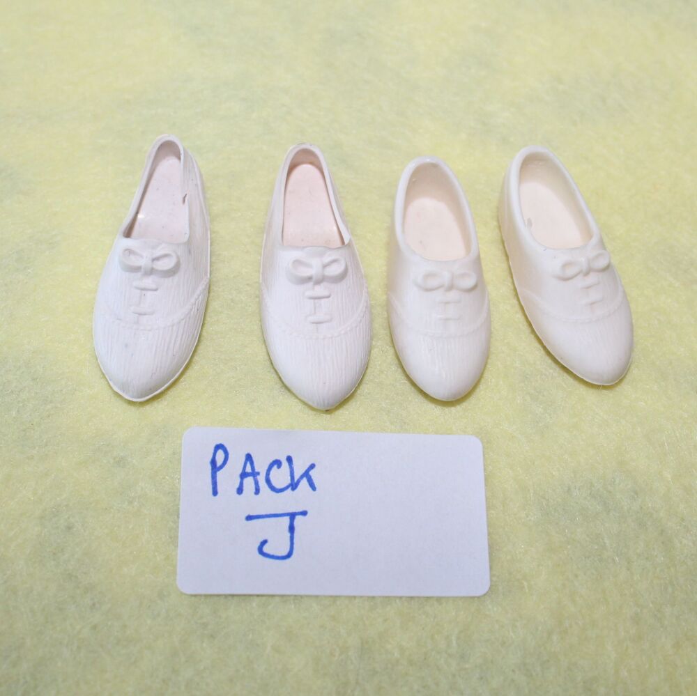 Shoes that might fit Sindy doll *used* Pack J