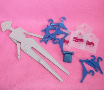 Hasbro Sindy Fashion Boutique Assorted Accessories USED