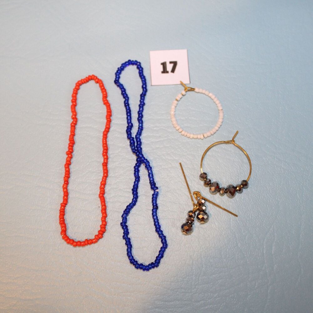 Clearance - Fits Pedigree Sindy - S017 jewellery