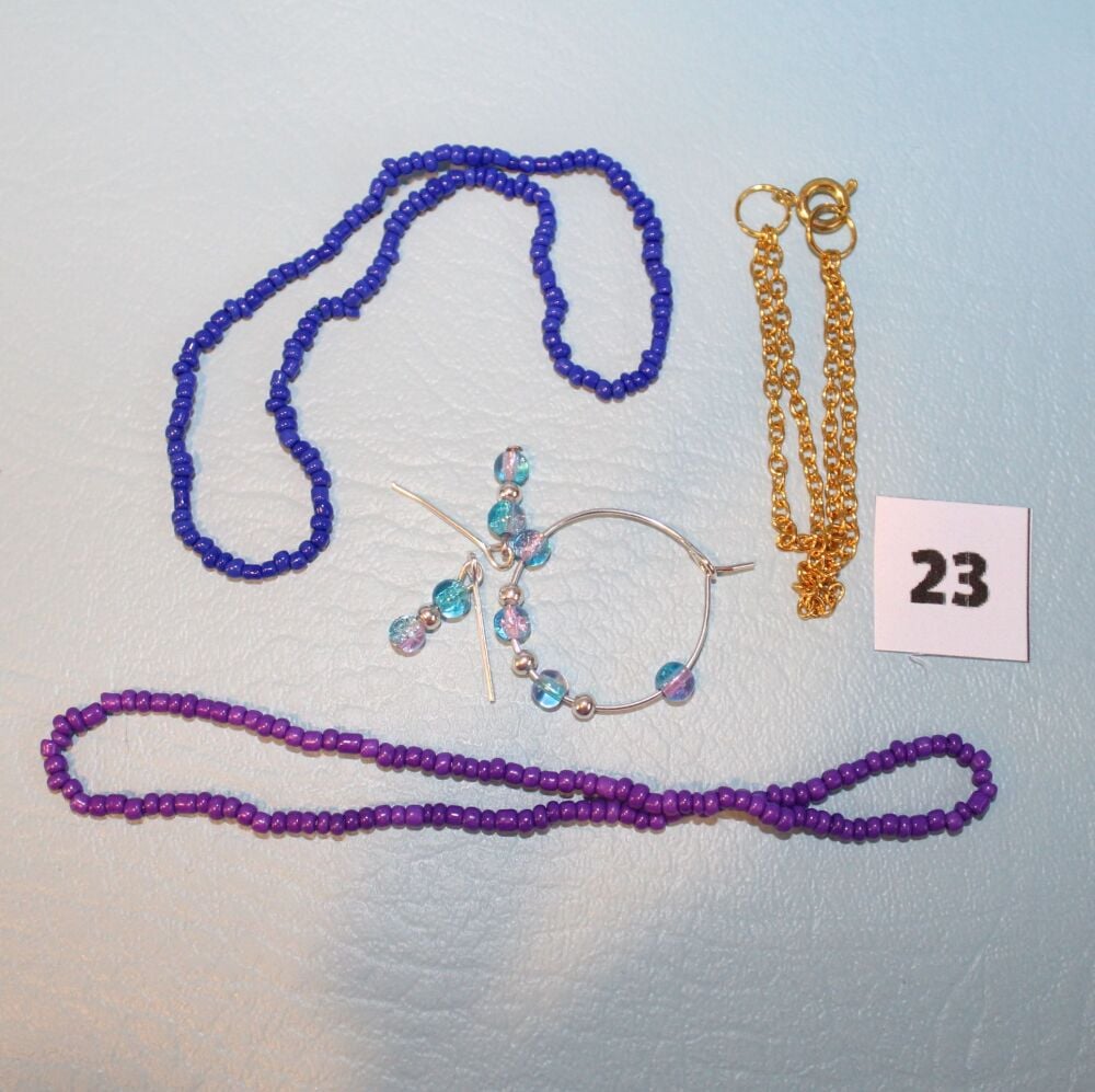 Clearance - Fits Pedigree Sindy - S023 jewellery