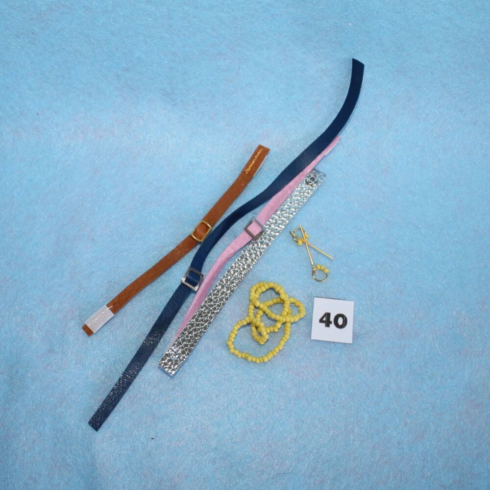 Clearance - Fits Pedigree Sindy - S040