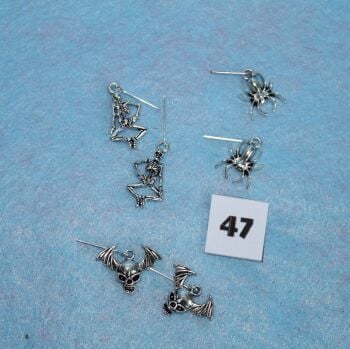 Clearance - Fits Pedigree Sindy - S047 assorted earrings