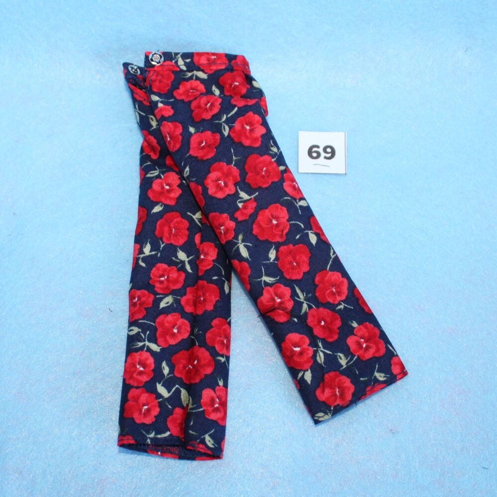 Clearance - Fits Pedigree Sindy - S069