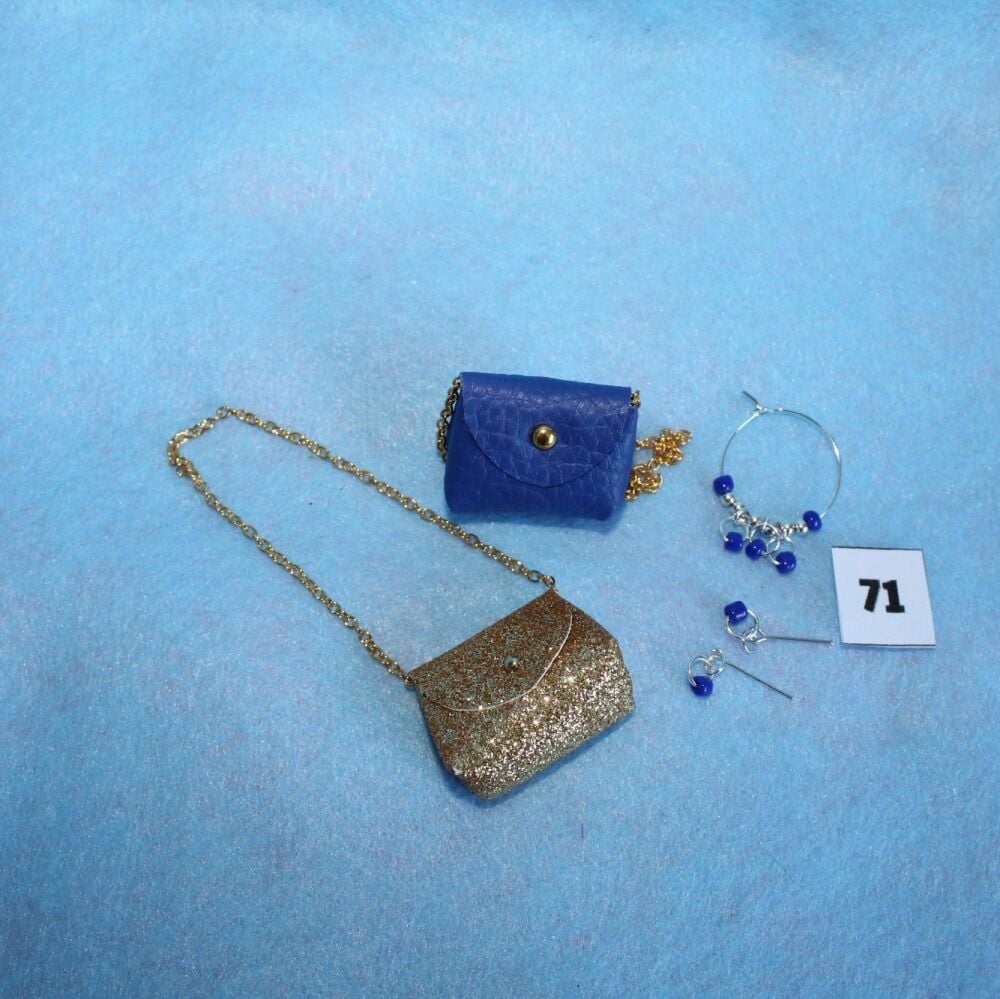 Clearance - Fits Pedigree Sindy - S071