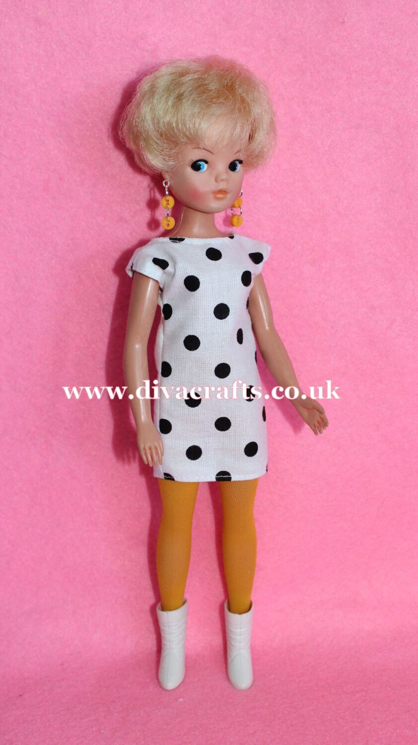 Handmade by Cazjar Pedigree Sindy Fashion - 002