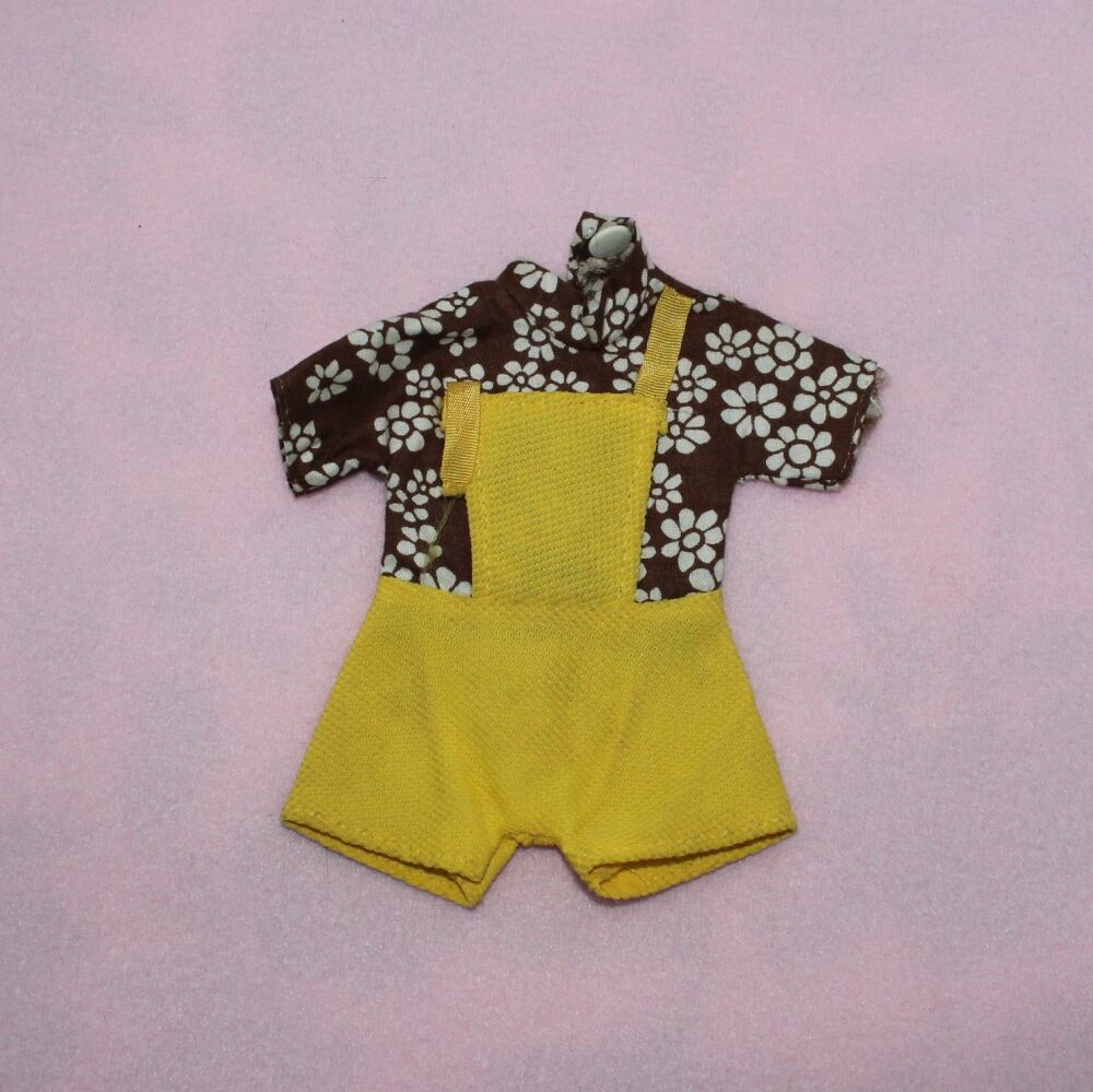 Clearance Item - Pedigree Sindy Fashion -Hot Pants *Used*