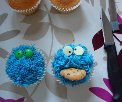 cookie monster cupcake tutorial diva crafts (8)