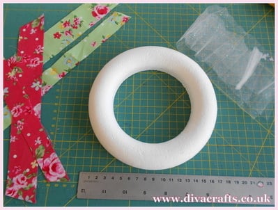 fabric wreath part 1 diva crafts