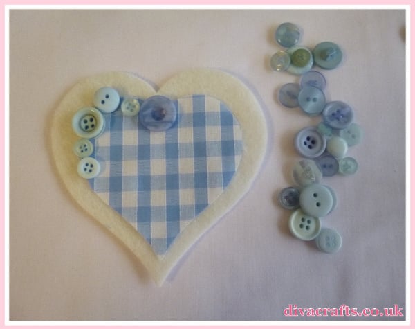 blue pink hanging hearts free tutorial diva crafts (1)