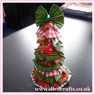 christmas tree cone project diva crafts (2)