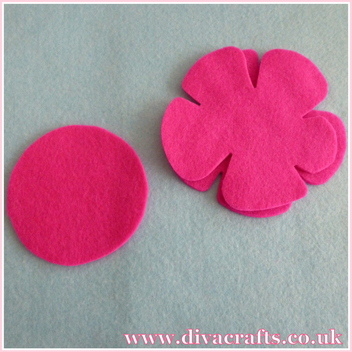 felt flower free project diva crafts (1)