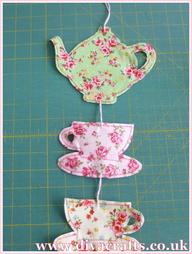 hanging tea cups and teapot decoration free project diva crafts (4)