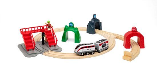 Smart Tech Engine Set with Action Tunnels - Brio