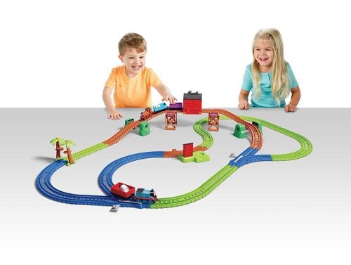 Thomas & Nia Cargo Delivery Playset - Trackmaster Push Along