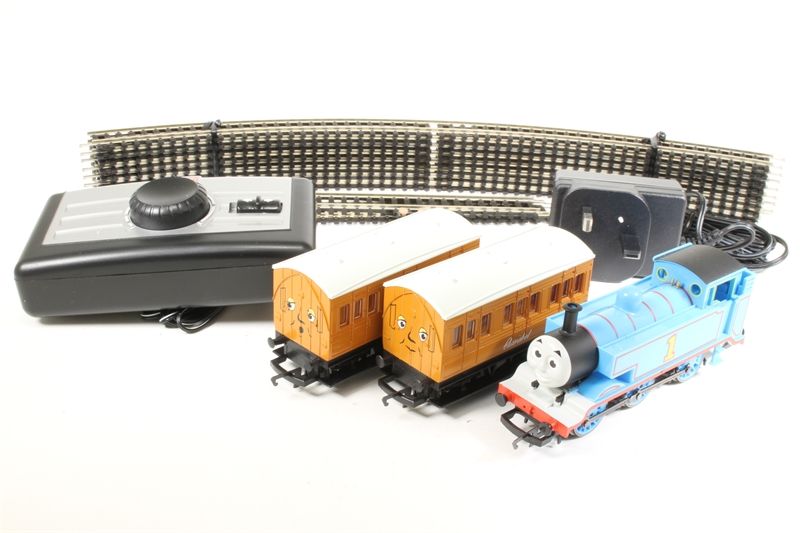 Thomas & Friends - Thomas the Tank Engine Train Set - Hornby