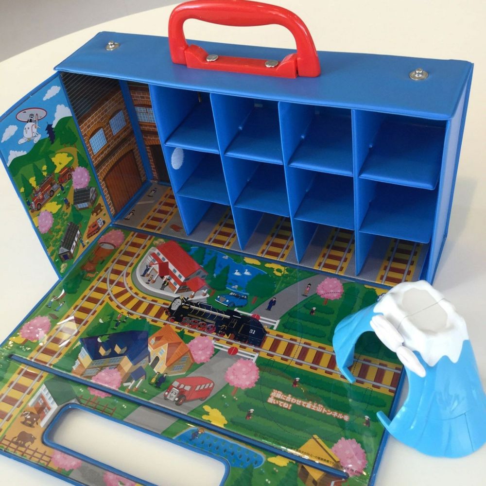 Carry Case and Playset with Mount Fuji Tunnel