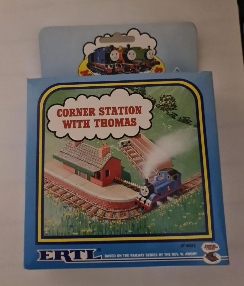 Corner Station with Thomas - Ertl Miniatures Adventure Playset