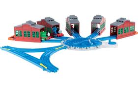 ENGINE SHEDS AND TURNTABLE 