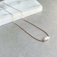 <!--01-->Single Pearl Necklace