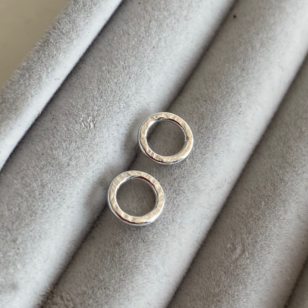 <!-- 005 -->'Simples' Stud Earrings