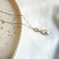 <!--000004-->Baroque pearl long necklace