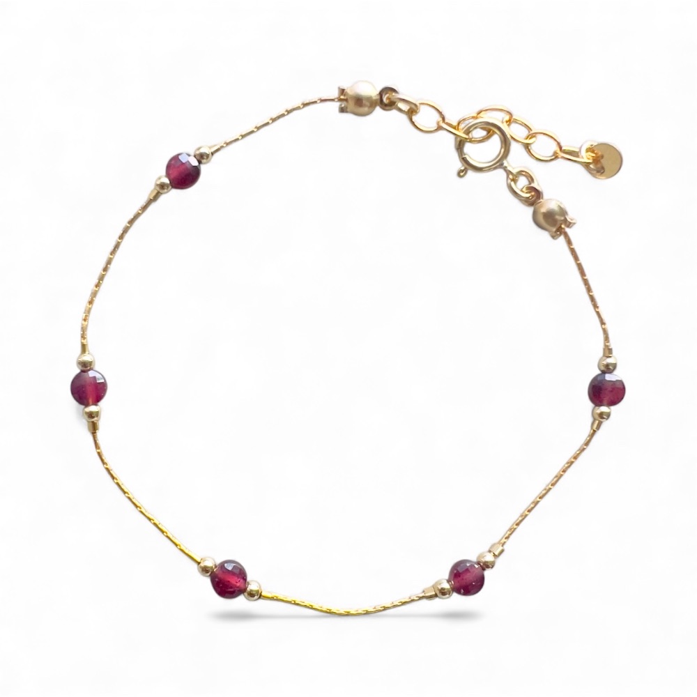 <!-- 005 -->Bracelets