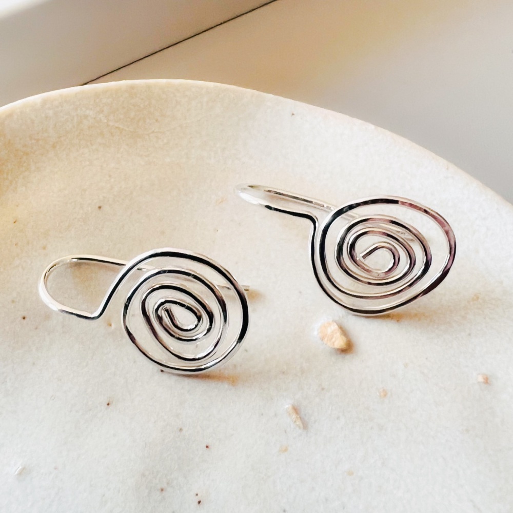 Spiral shape drop earrings