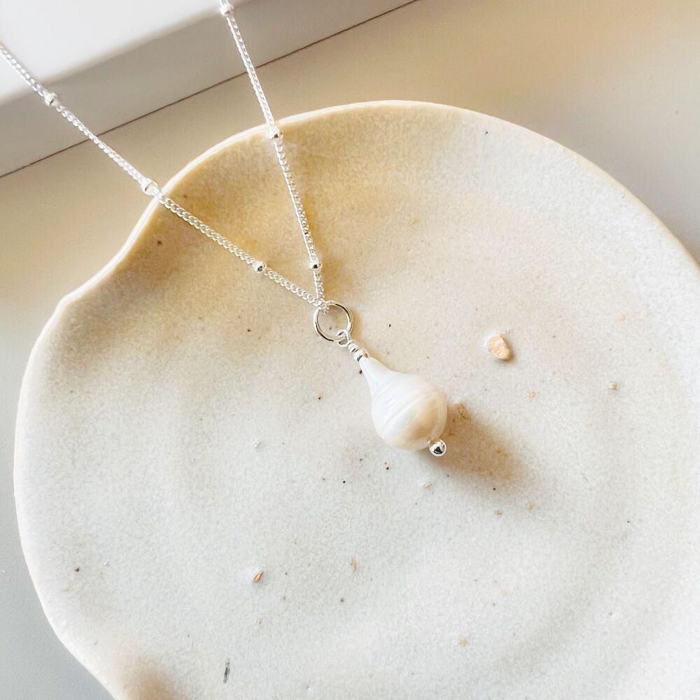 Large Single Pearl Necklace