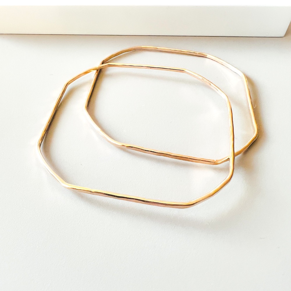 Square bangle