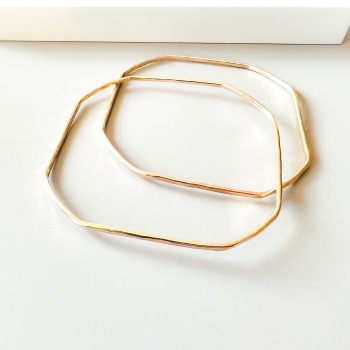 Square bangle