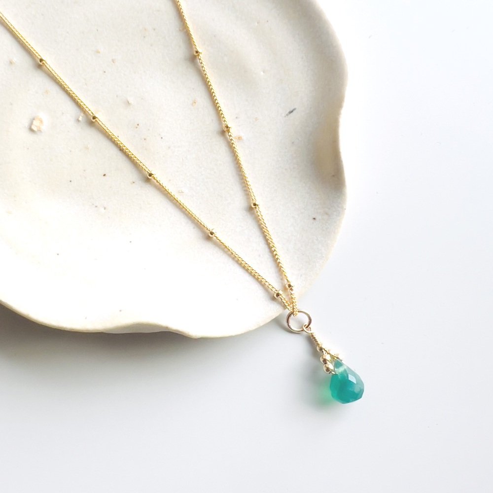 <!--000009-->Pearl heart necklace