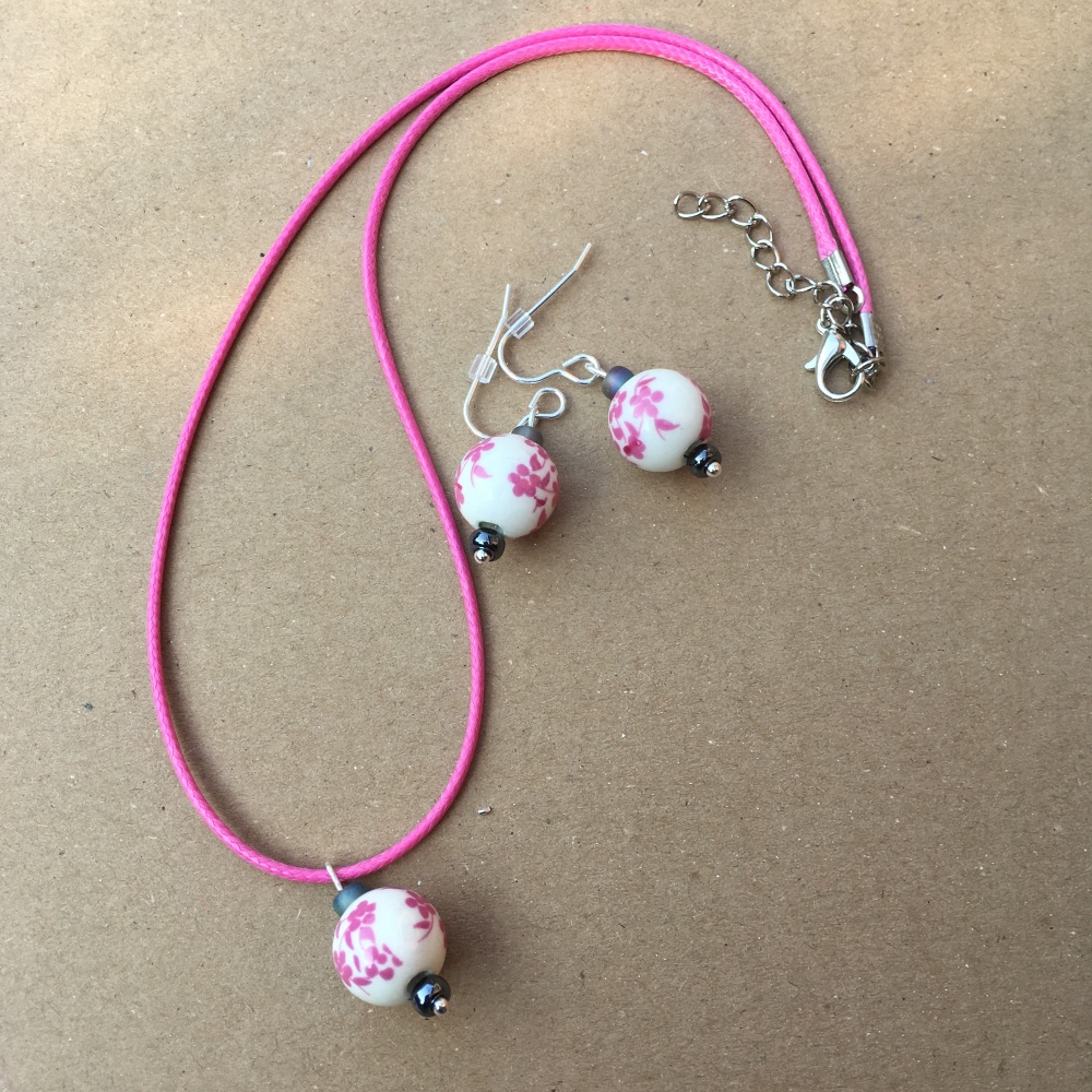 Pink Floral Bead Set