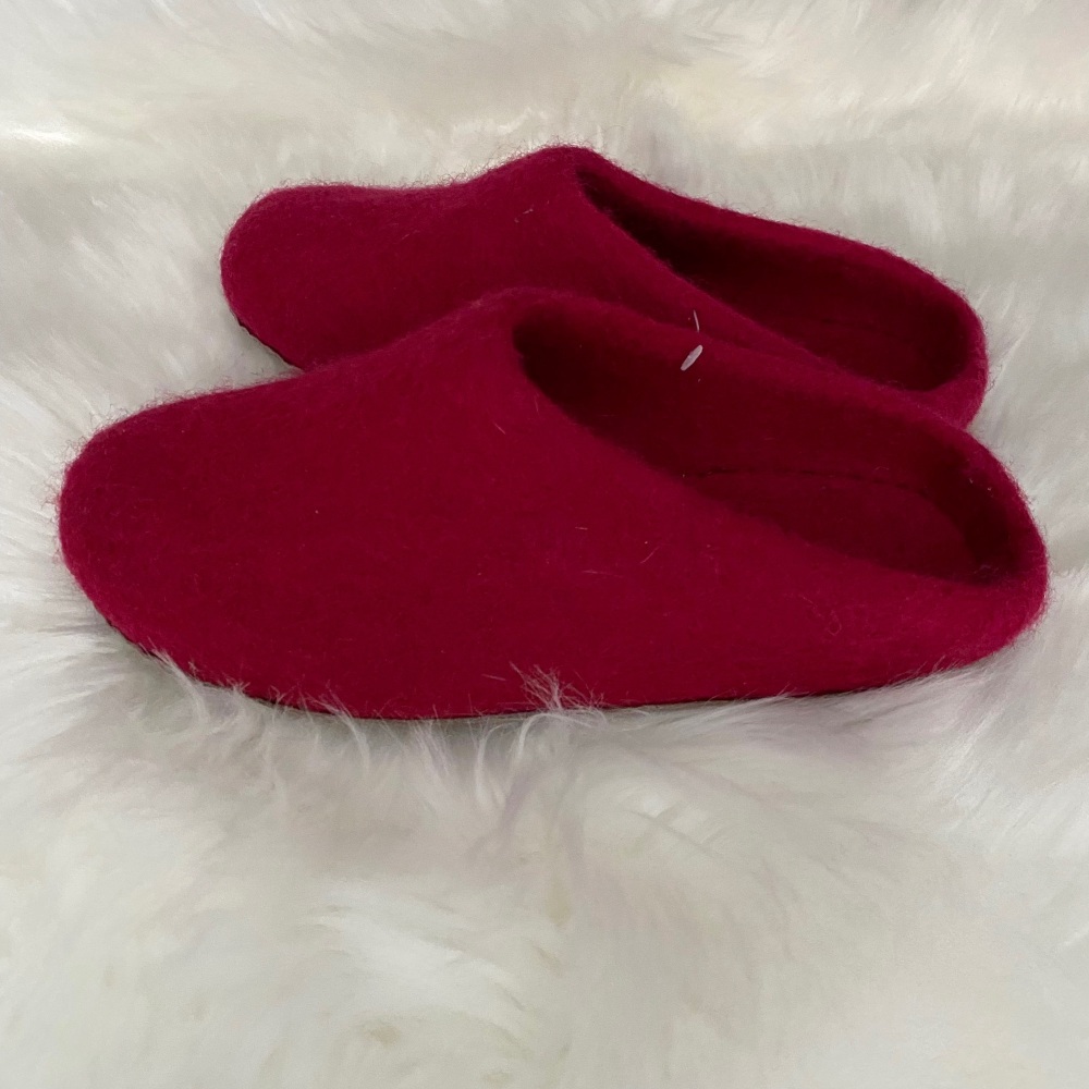 Slip-on Felted Wool Slippers - Pomegranate Pink