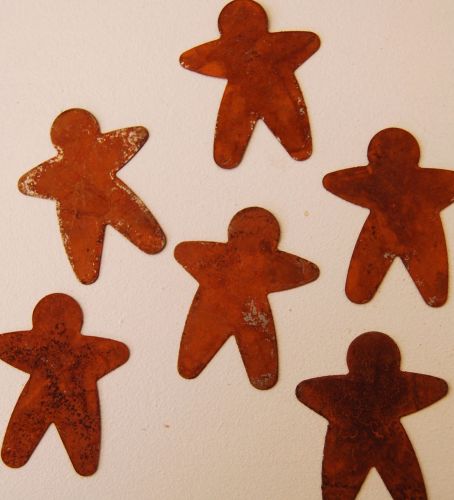 Rusty tin gingerbread men