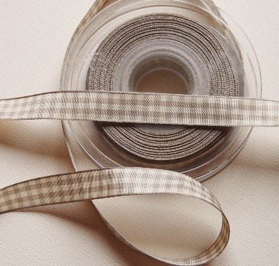 Berisfords Natural Gingham Ribbon - Soft Grey 15mm