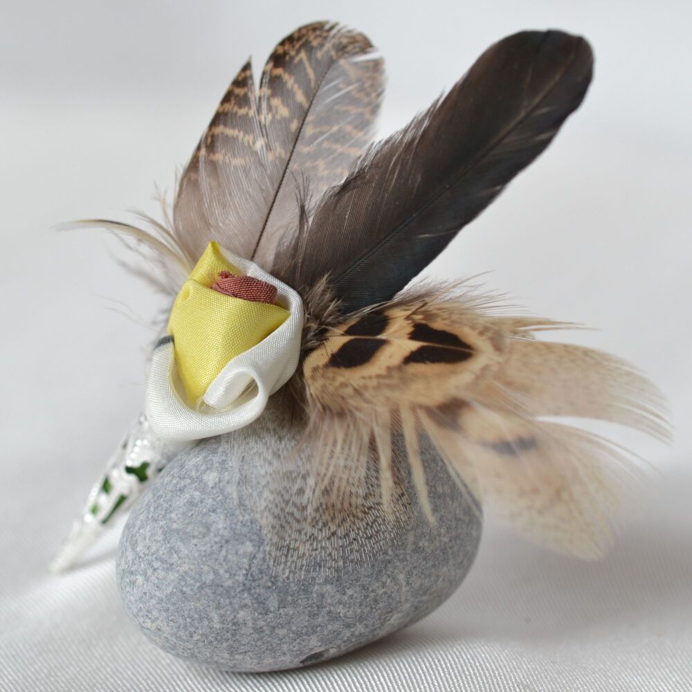 Feather Buttonhole Lee