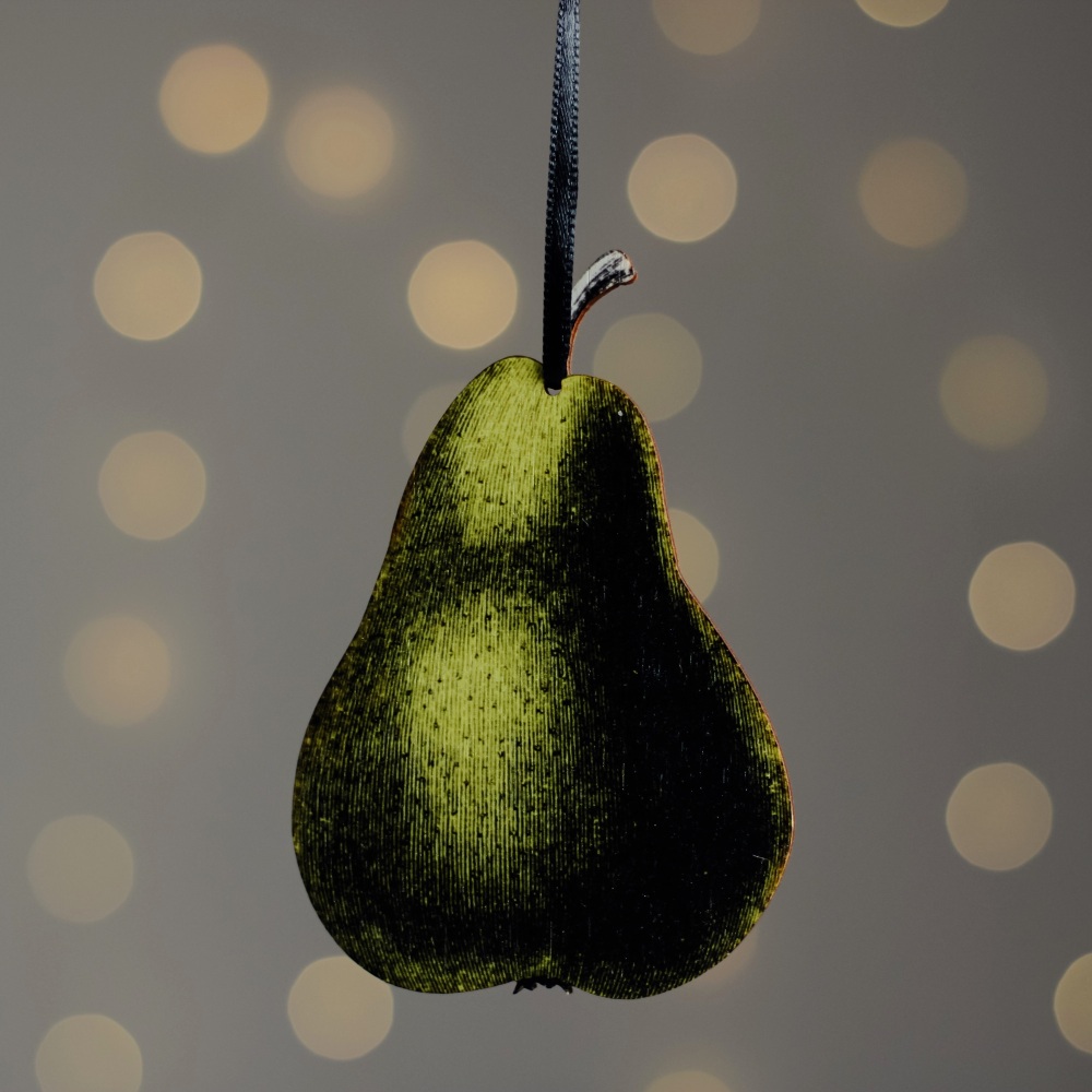 Sample/Second - Pear tree decoration