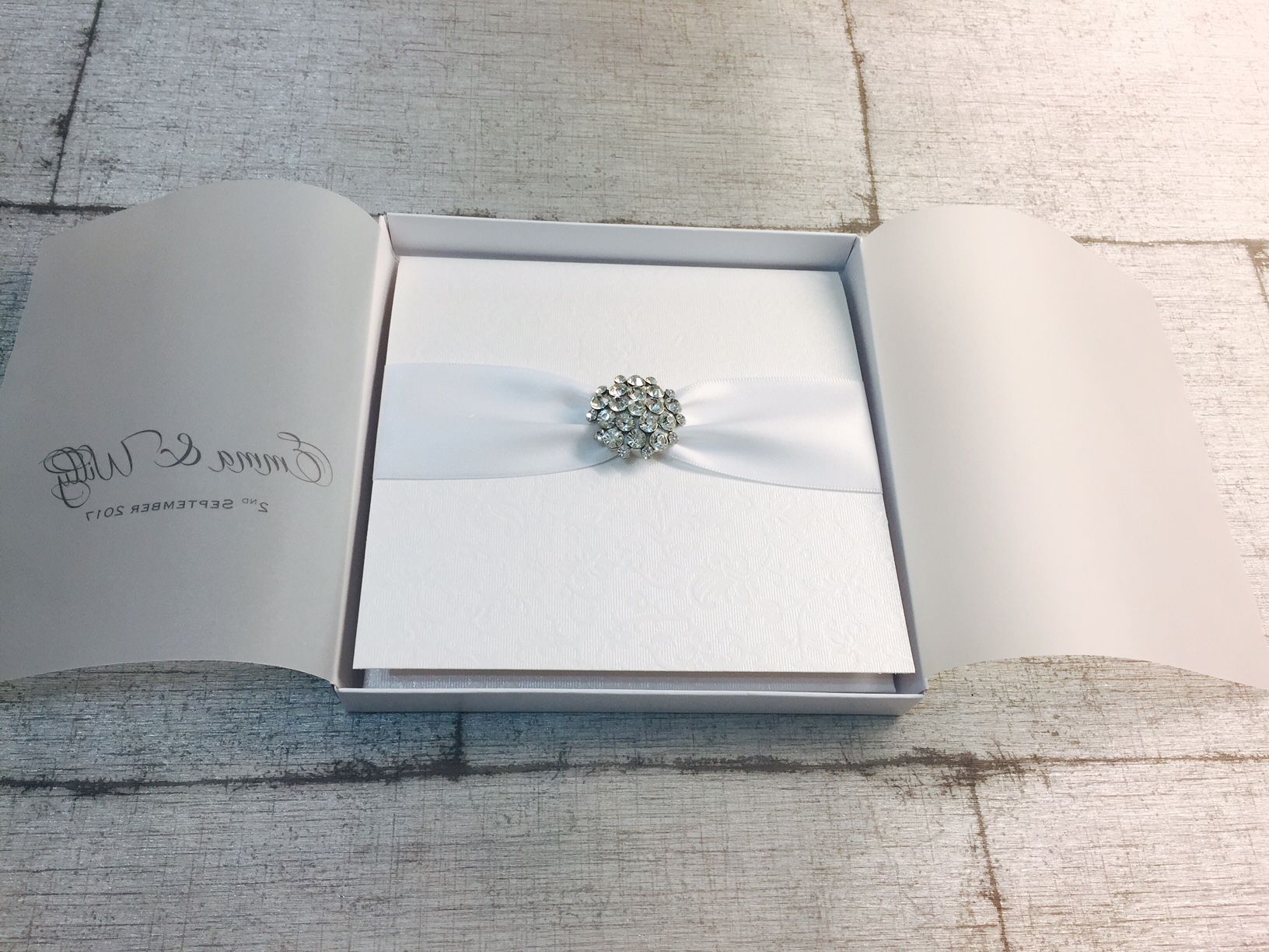 Luxury invitations with boxes