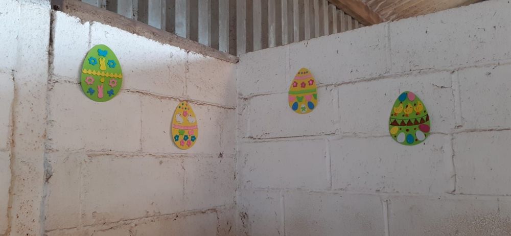 Easter decorations 4 April