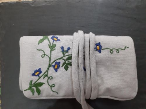  Fairtrade floral embroidered jewellery roll