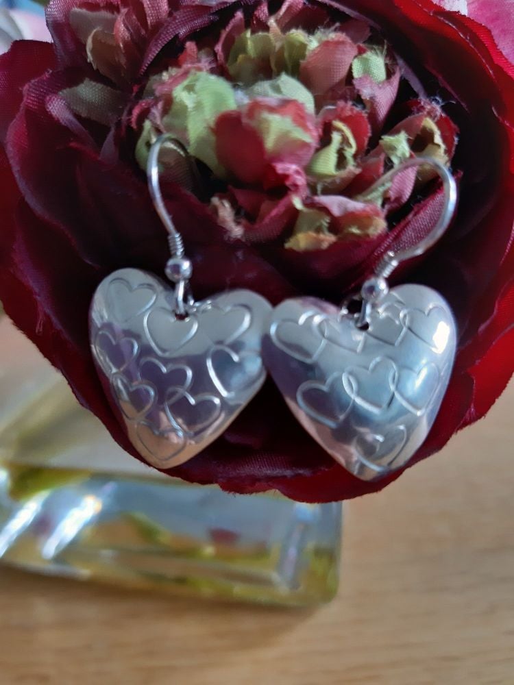 Silver heart with stamped hearts drop earrings