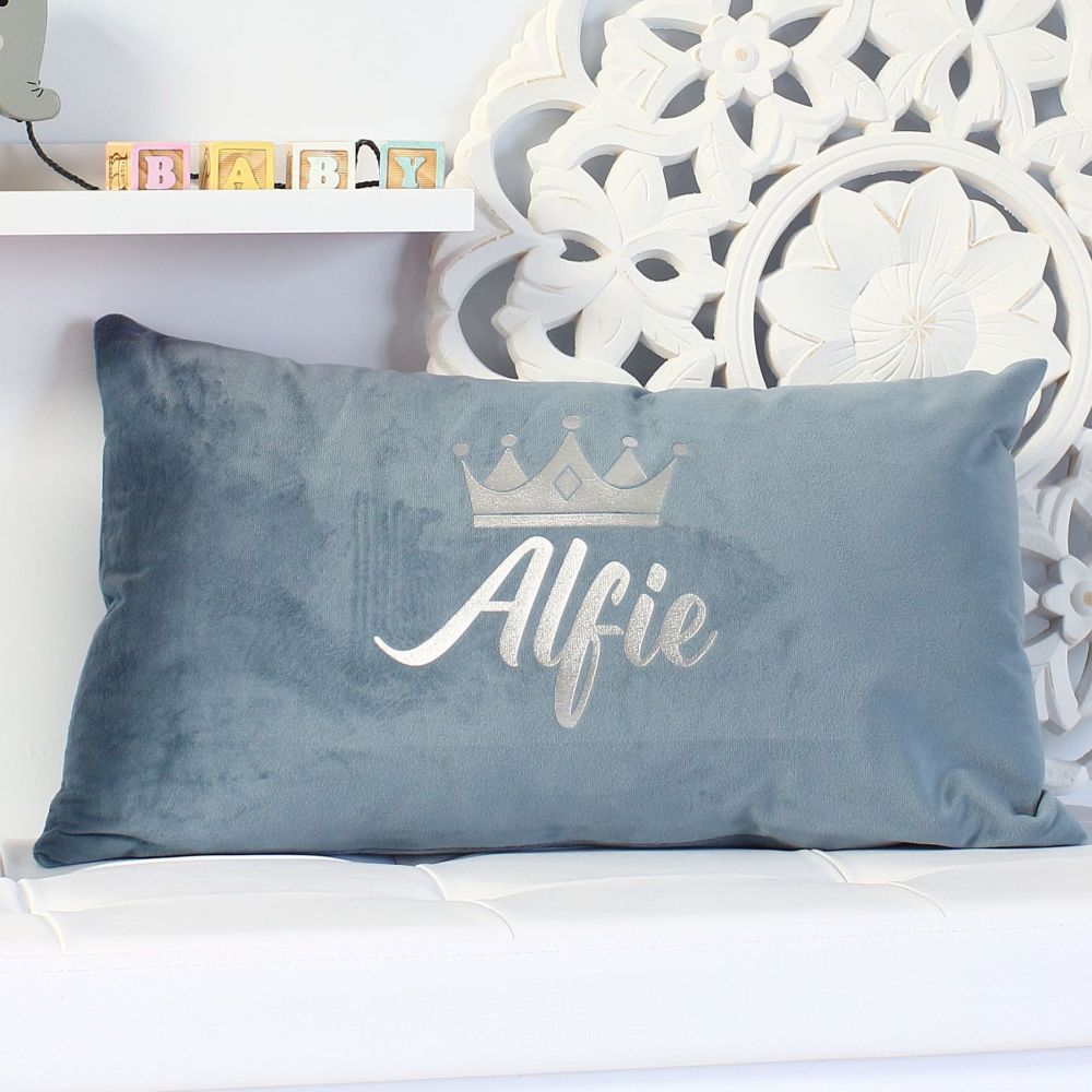 <!-- 083 --> Velvet cushion - Name-crown