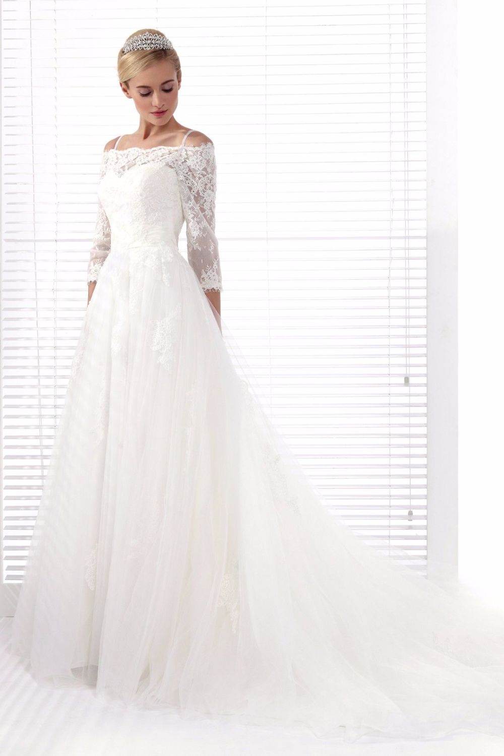 New D'Zage Ivory Chiffon A-Line Wedding Gown