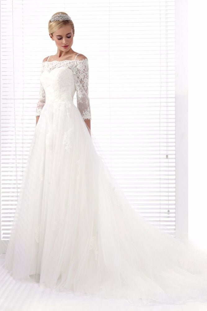 New D'Zage Ivory Chiffon A-Line Wedding Gown