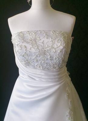 NEW MoriLee by Madeline Gardiner Stunning White Wedding Gown - Size 10/12