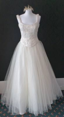 Berketex Beautiful Ivory 2 Piece Wedding Gown - Size 10/12