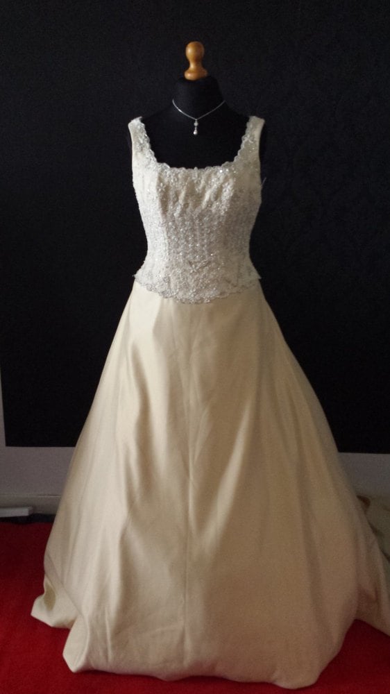 NEW MoriLee Gold Wedding Gown with Train - Size 16
